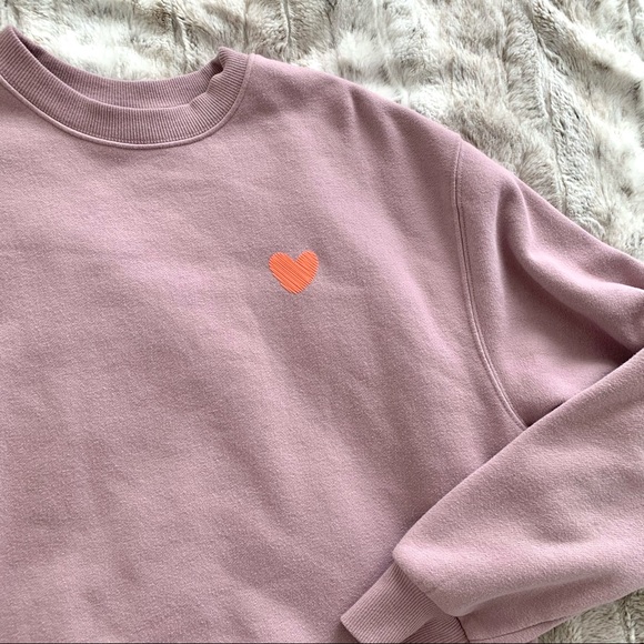 Wild Fable Pink Heart Graphic Oversized Sweatshirt - Picture 3 of 10